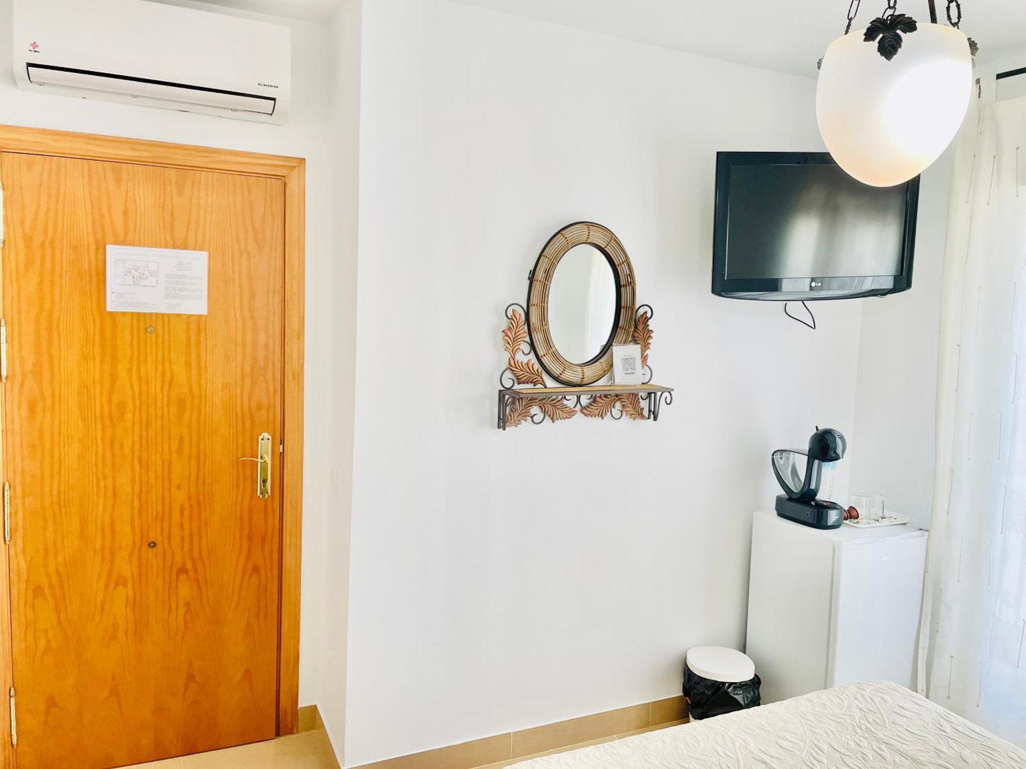 Apartamentos Acantilados De Maro Exterior foto